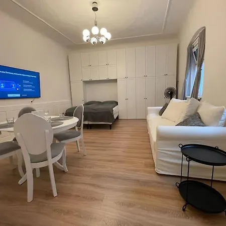 Good Old Times Daire Bratislava